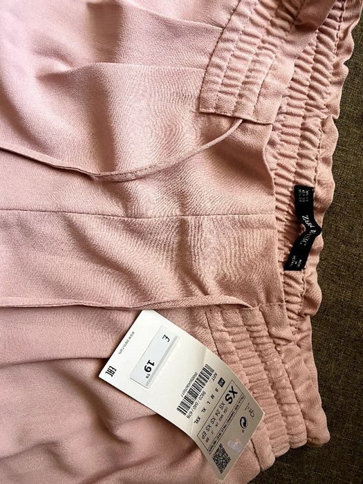 Пудрові штани від Zara