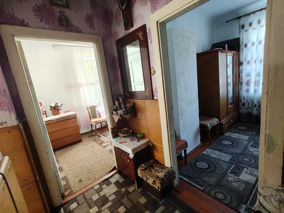 Трикімнатна квартира з автономним опаленням в районі ДЕУ