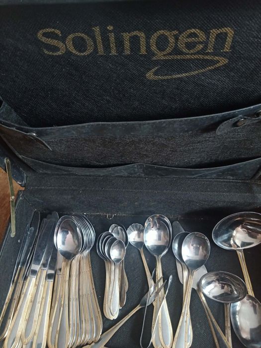 Продам столовий набір фірми Soligen