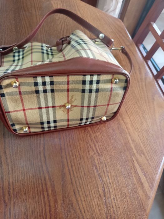 Saco Burberry original muito bom