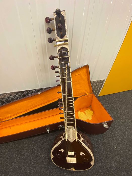 Sitar Indiana + Case + Capa