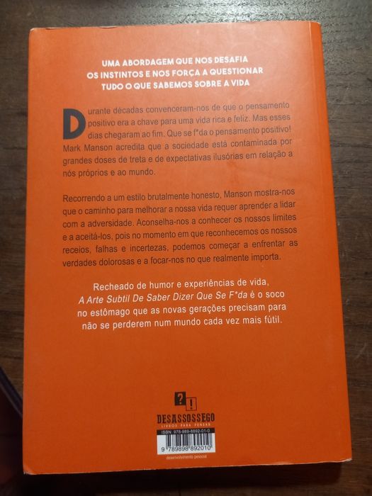 Livro  A Arte Subtil de Saber Dizer que se F*da