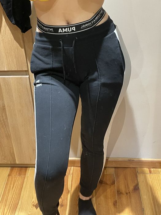 Spodnie dresowe Puma M 38/40 czarne z lampasem