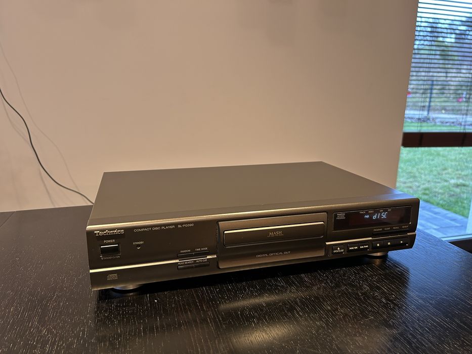 Odtwarzacz CD Technics Compact Disc Player SL-PG390 Uszkodzony