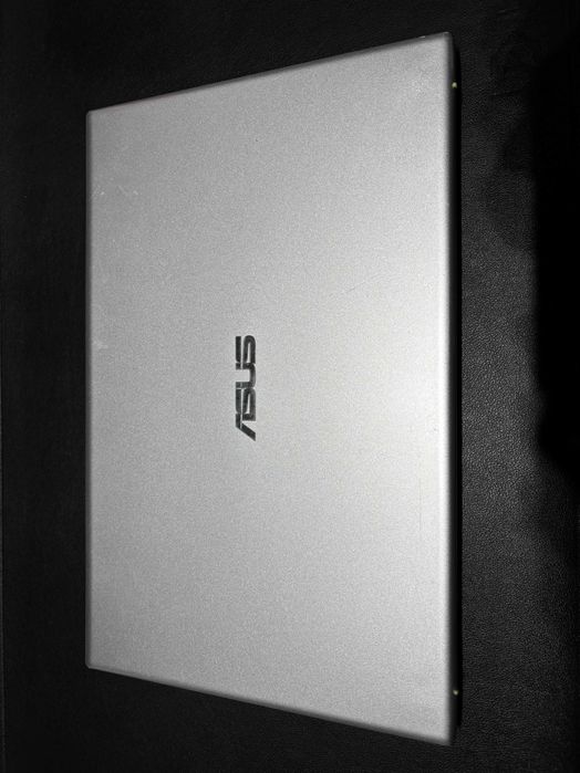 ASUS Vivobook 15 X512D Ryzen 5 / 8 GB RAM / 512 GB HDD