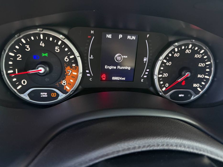 Jeep Renegat гарне авто