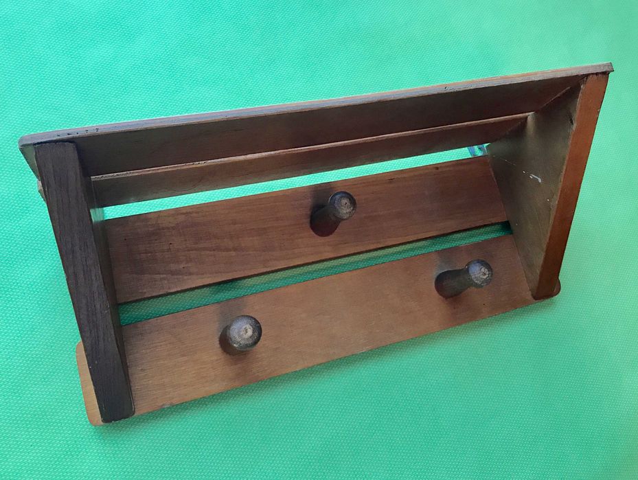 Полочка  антикварная