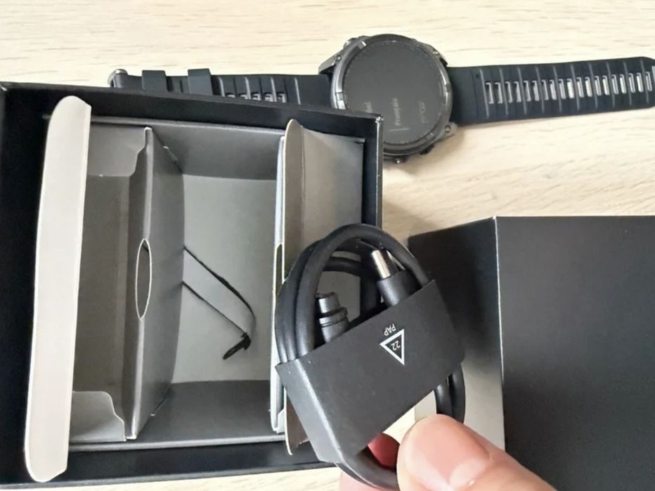 Garmin Fênix 8 51mm Solar Sapphire Titanium DLC