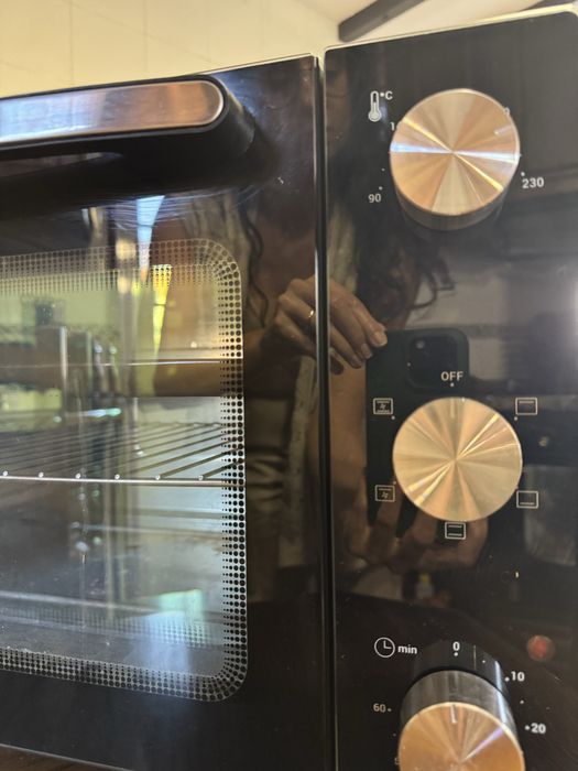 Forno pequeno da marca Flama