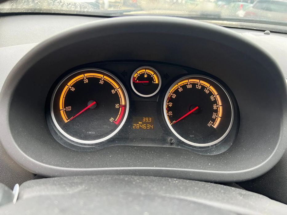 Para peças OPEL Corsa D