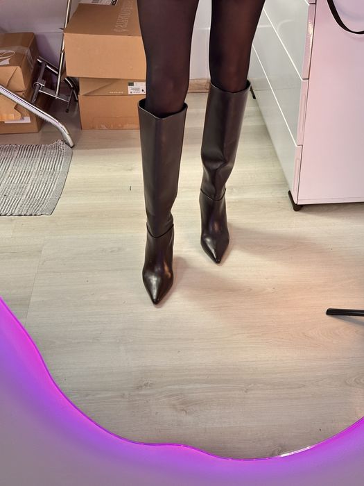 Коричневі чоботи Zara