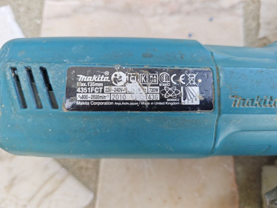 Serra Tico-Tico Profissional Makita 4351FCT (720W) + Mala Original