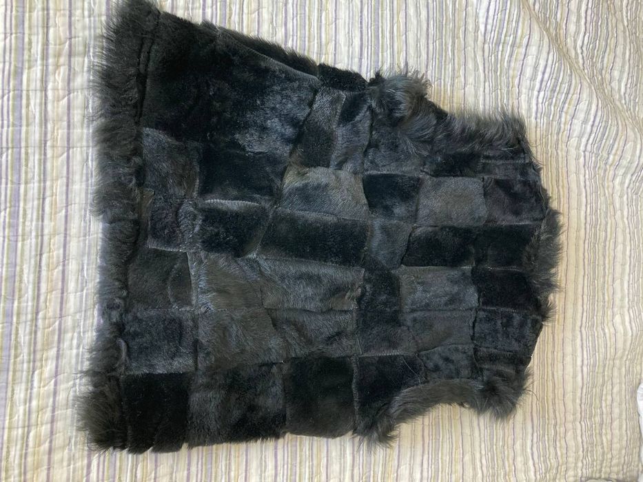 Жилєтки,безрукавки на овчині , на 3-5 років рокі