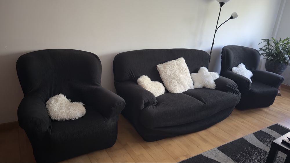 Sofá de 2 lugares + 2 Poltronas – 110€