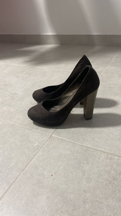 Sapatos de senhora tam 37