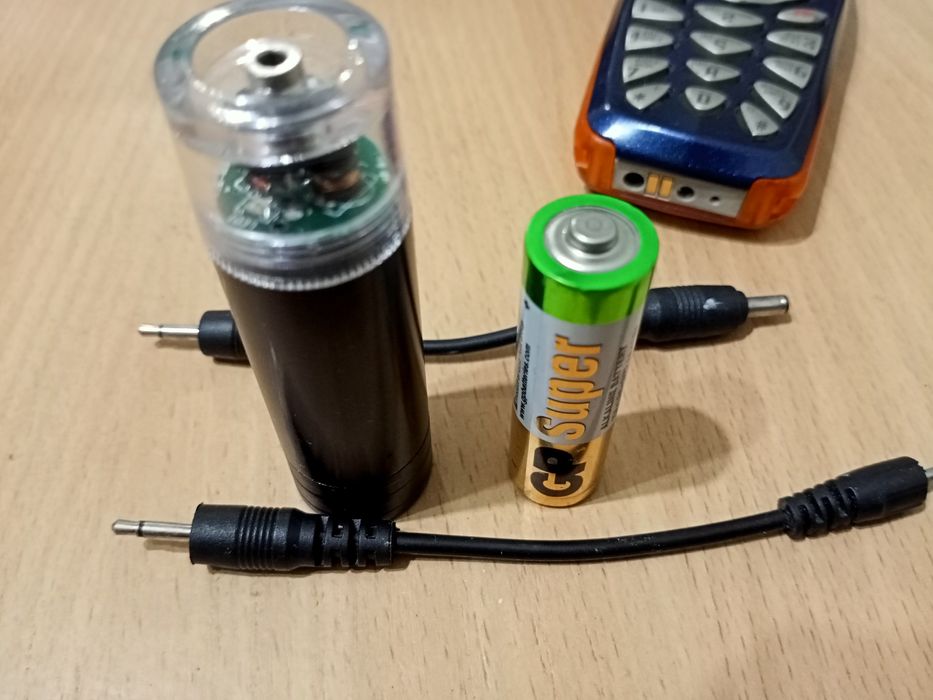 Продам автономное мобильное зарядное устройство для телефонов Nokia.