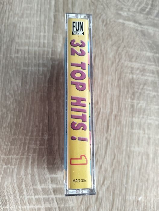 Kaseta magnetofonowa 32 Top hits