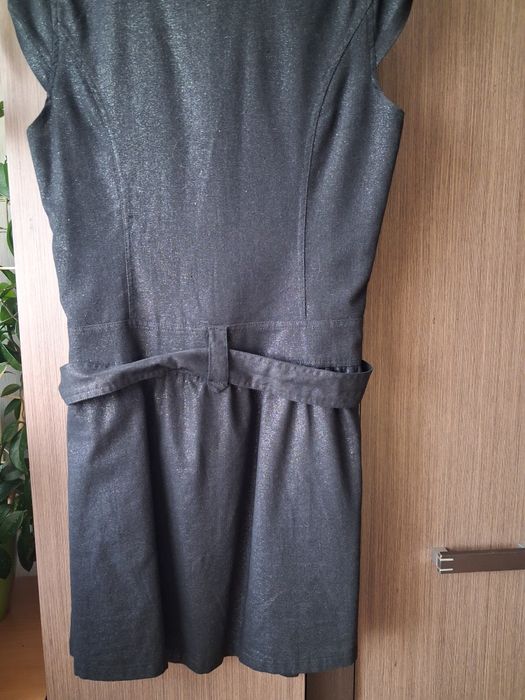 Sukienka czarna że srebrną nitką