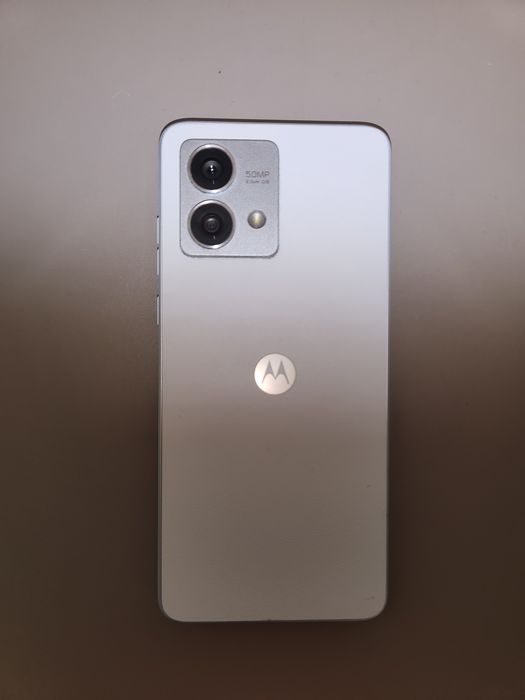Телефон Motorola g84