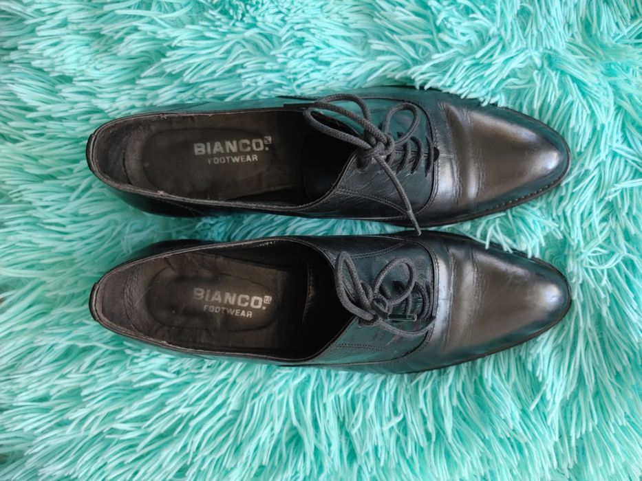 Sliczne czarne pantofelki