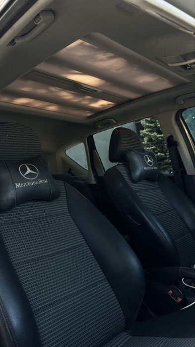 Mercedes-Benz A180