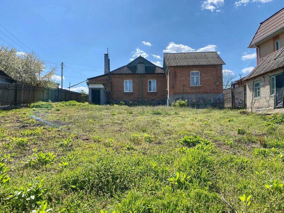 Продам 1 поверховий будинок з ділянкою на вул Дмитра Марковича 2342