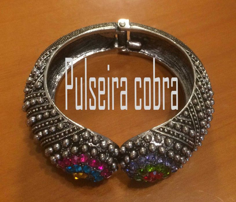 Pulseiras cobra com cabeça mocho / leão.