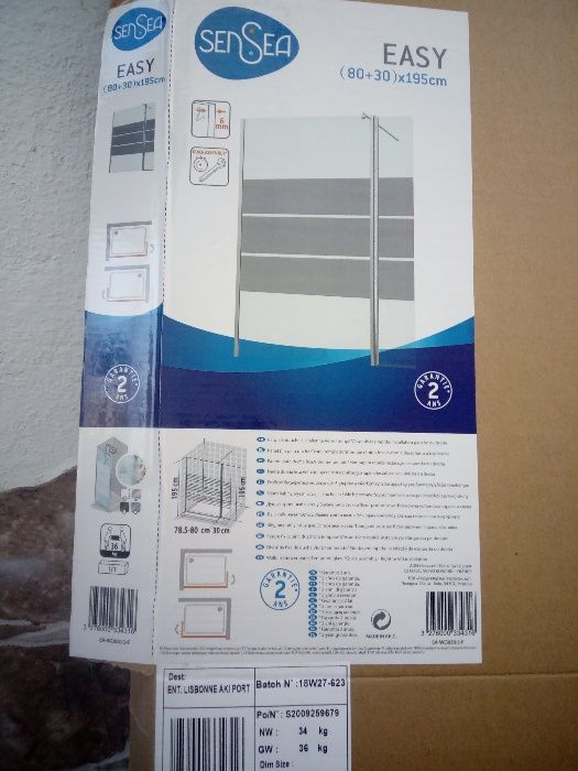 Vidro de polibã em estado novo