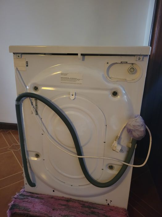 Máquina lavar roupa com avaria