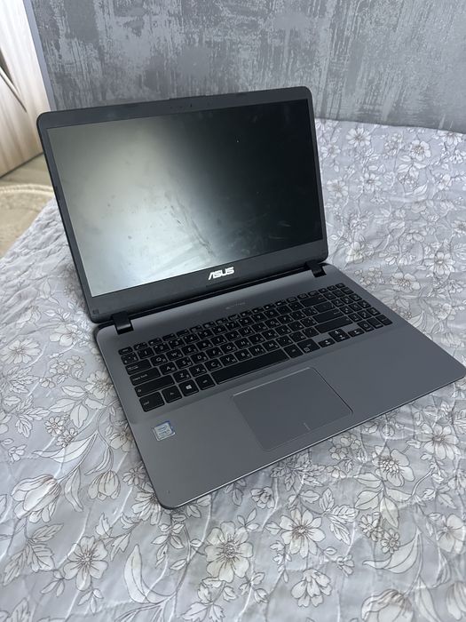Ноутбук Asus X507U