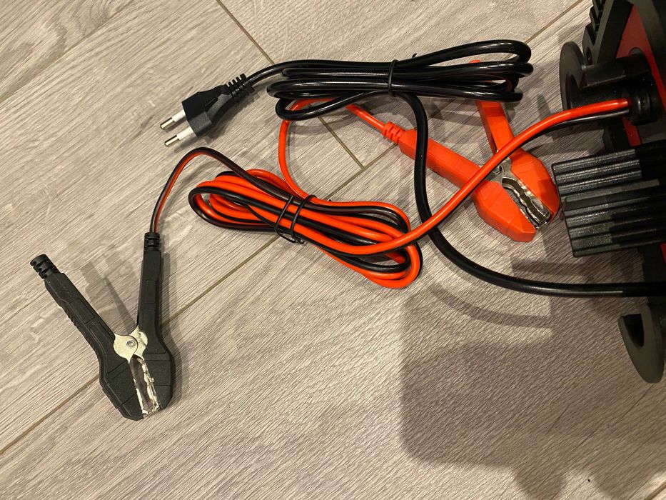 Зарядний пристрій FOXUR 12V 20A / 24V 10A (AGM, GEL, LiFePO4)