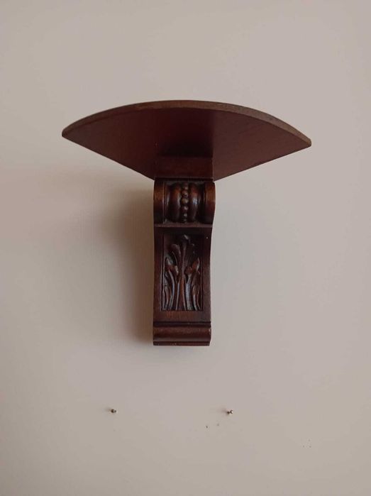 Duas mísulas - Suportes de decoração em madeira para parede