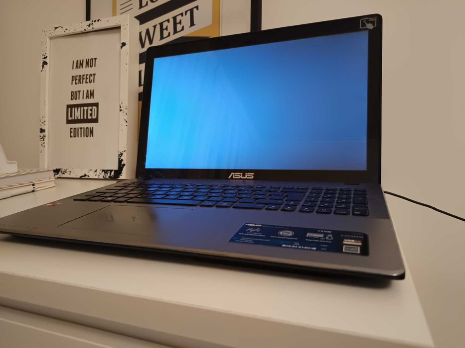 Portatil Asus F550E