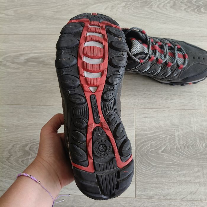 Трекінгові черевики від Merrell