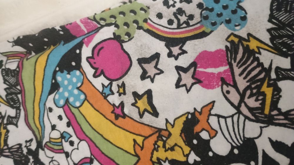 Koszulka dłuższą tunika 134 kolorowa stan dobry