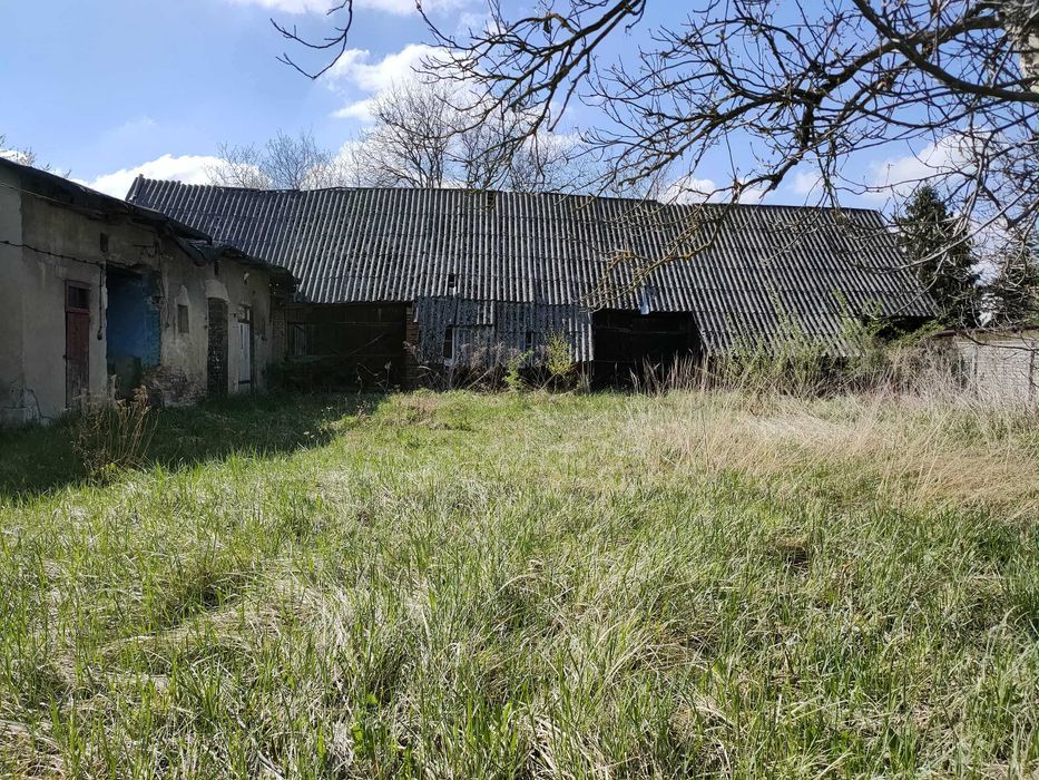 Sprzedam działkę z domem ul. Spacerowa w Radomsku.