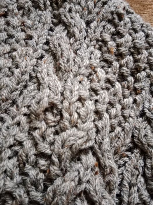 Gruby sweter kardigan ręcznie robiony