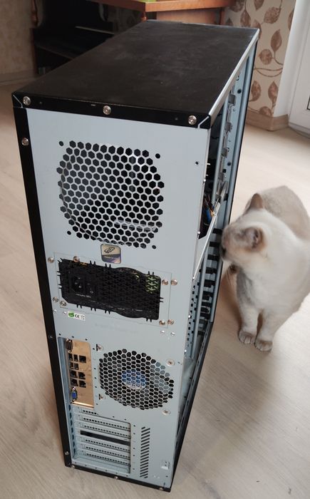 E-ATX Chieftec Компьютер-сервер Supermicro X9DRD-7LN4F s2011