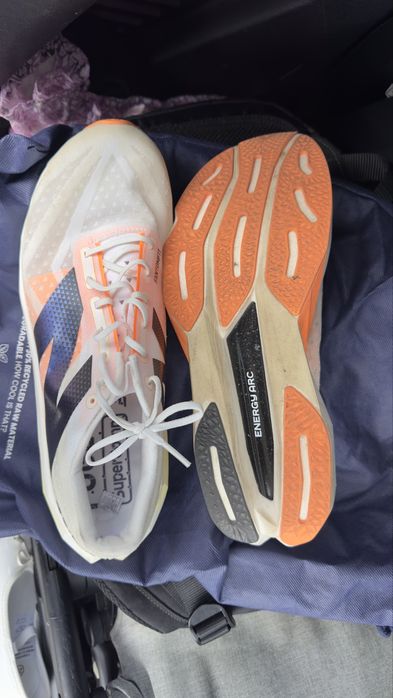 Sapatilhas New Balance FuelCell SuperComp Trainer v3 branco laranja
