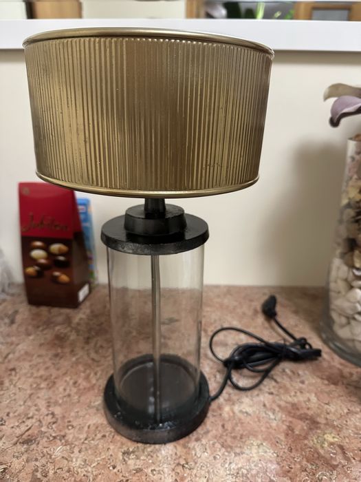 Candeeiros em bom estado