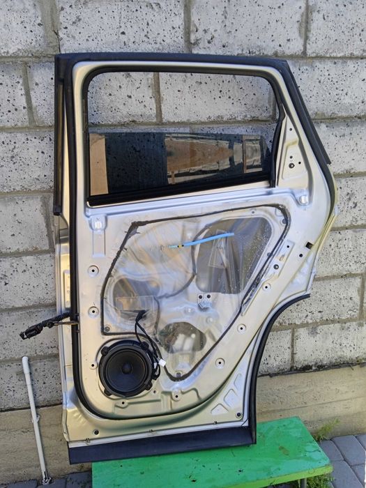 Hyundai Tucson IV drzwi prawy tył
