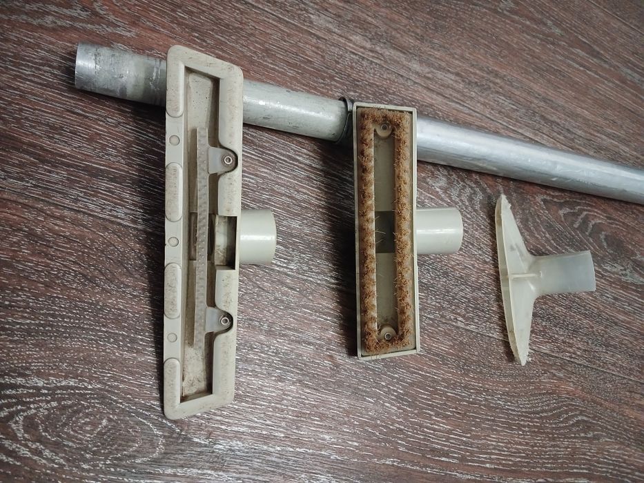 Щітки та труба Б/У...до пилососу Вітязь або Ракета