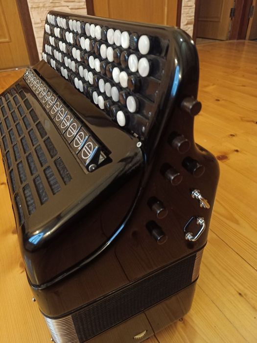 Аккордеон, ремонт. Баян ,настройка.