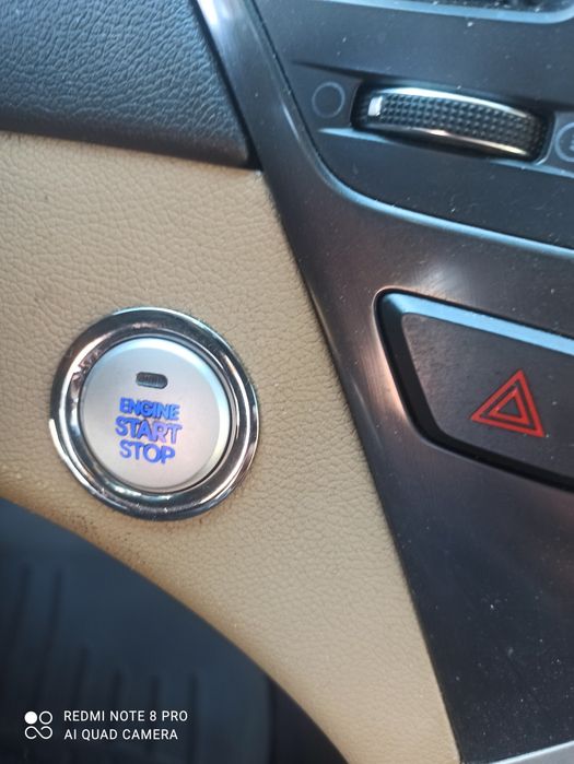 Hyundai Sonata гібрид hev 2012 limited
9 800 $ • 8 704 €