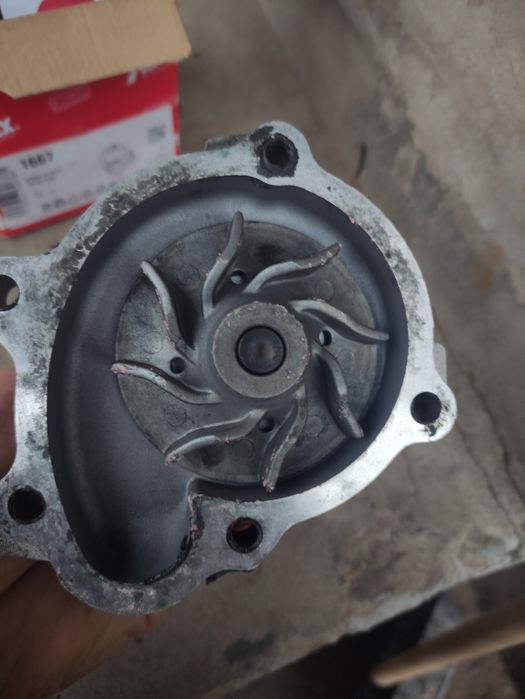 Помпа Opel astra, zafira, combo 1.7 дизель