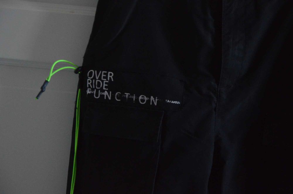 Джоггеры ZARA размер (L)