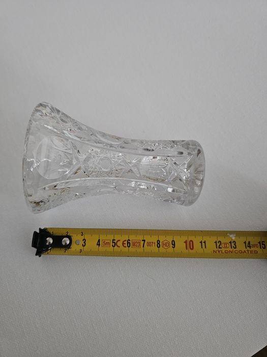 Mały wazonik kryształowy