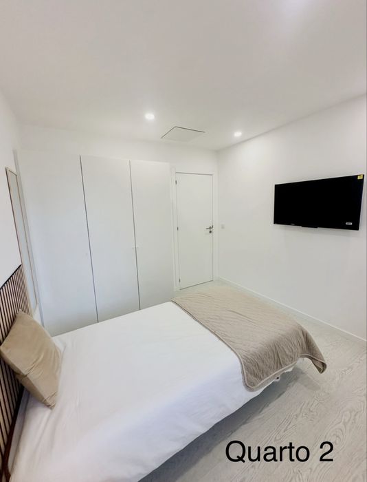 Alugo Quarto  c/Wc Privado