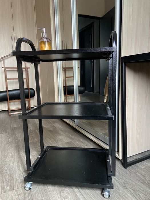 Продам косметологическую тележку Профи