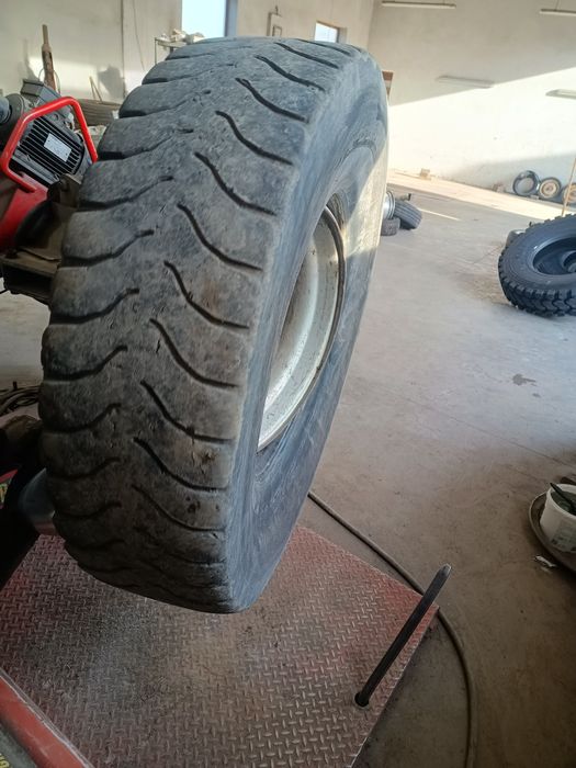 Opony 13/22.5 budowlane